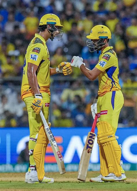 Ipl Gaikwad Dube Fifties Dhoni Cameo Help Chennai Super Kings