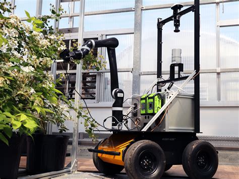 This Robotic Pollinator Is Like a Huge Bee With Wheels and an Arm | WIRED