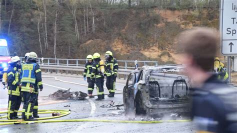 Nach tödlichem Motorrad Unfall bei Leimen L600 muss nach Flammen