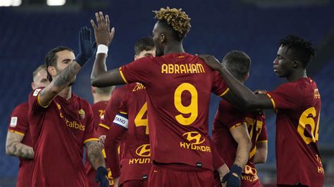 Foto Comeback Sempurna AS Roma Singkirkan Lecce Dan Melaju Ke