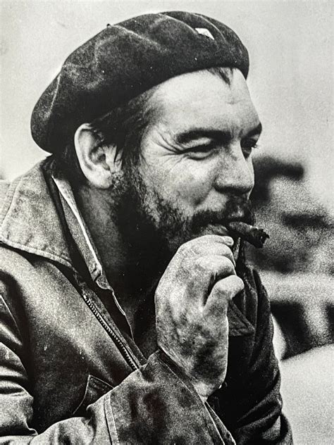 Alberto Korda 1928 2001 Che Guevara Fumando Un Puro La Habana