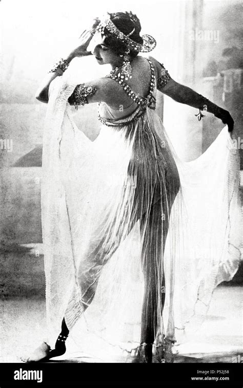 Mata Hari Dutch Exotic Dancer Courtesan And Accused Spy Stock Photo