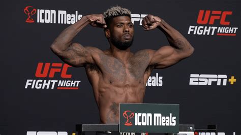 Trevin Jones Ufc Fight Night Weigh In Mma Junkie