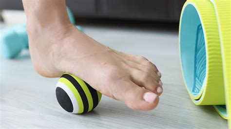 How Does a Tennis Ball Help Plantar Fasciitis? - Plantar People