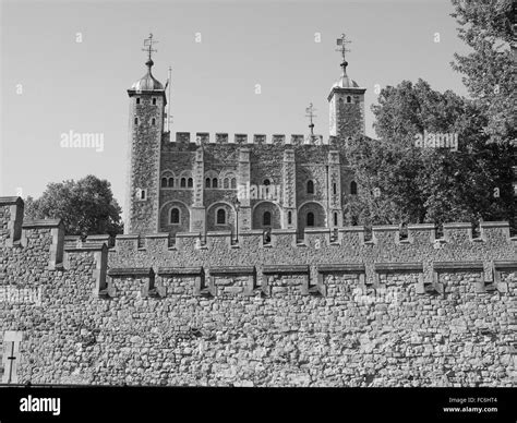 Black and white Tower of London Stock Photo - Alamy