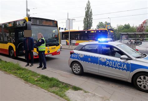 Wypadek Na Muchoborze We Wroc Awiu Autobus Mpk Potr Ci Nastolatka