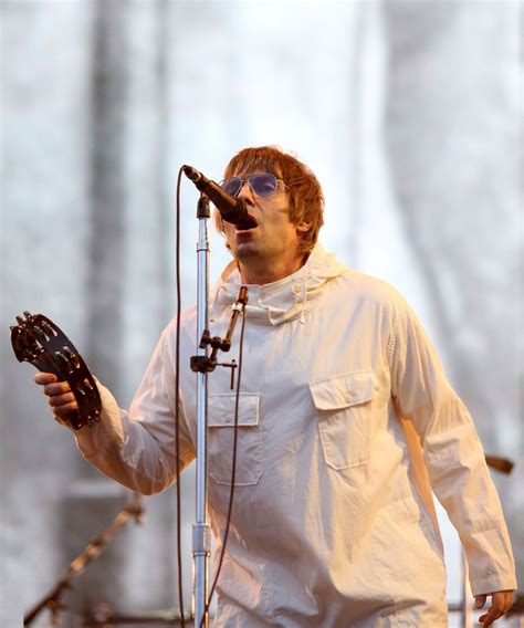 Oasis Mania Fanpage On Twitter Liam Gallagher At Knebworth Harry Herd