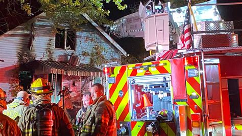 Firefighters Battle Flames At Kennedy Township Home Cbs Pittsburgh