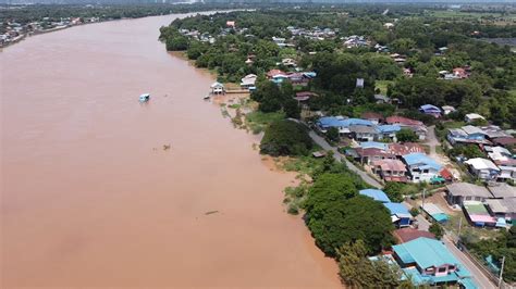 Thai Authorities Warn Of Rising Water Levels In Central Thailand