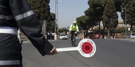 Blocco del traffico a Roma ecco chi può circolare il 25 febbraio 2024