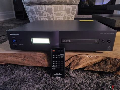 Pioneer Elite Pd D J Super Audio Cd Player Photo Canuck