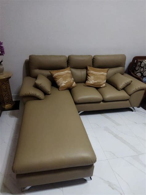 Sofa Coklat Minimalis Baru Perabotan Rumah Di Carousell