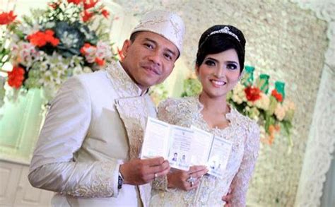 Contoh Foto Foto Pernikahan Artis Album Wedding