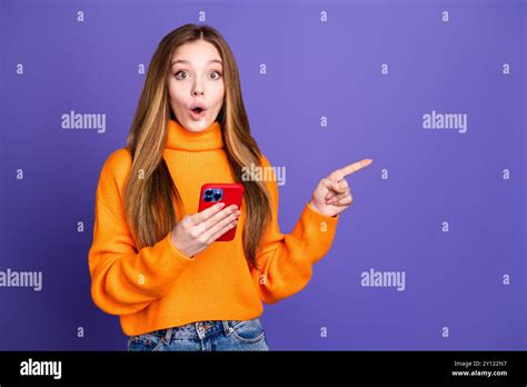 Photo Of Youth Blonde Hair Cute Happy Smile Girl Shocked Pointing Finger Free Wifi Password