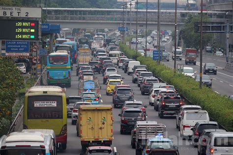 Foto Titik Kemacetan Di Ruas Jalan Tol Dalam Kota Jakarta