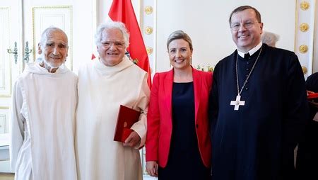 Goldenes Ehrenzeichen für David Steindl Rast und Johannes Pausch