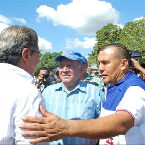 Norman Quijano Candidato Presidencial Por ARENA En Su Visita A Las