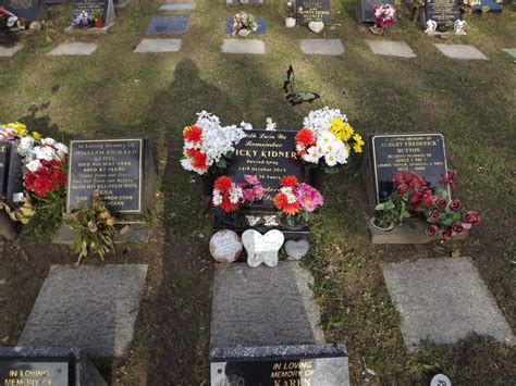 Trane Cemetery Tonyrefail And District Community Council