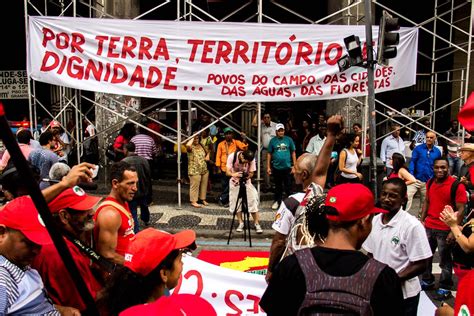 Movimentos do campo realizam manifestação no Incra do RJ MST