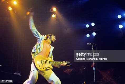 Pete Townshend Windmill Photos and Premium High Res Pictures - Getty Images