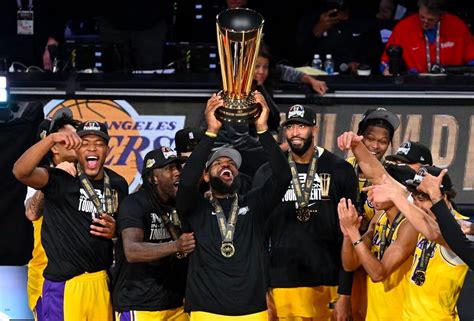 Lebron James Y Los Lakers Conquistan El In Season Tournament De La Nba Etcétera