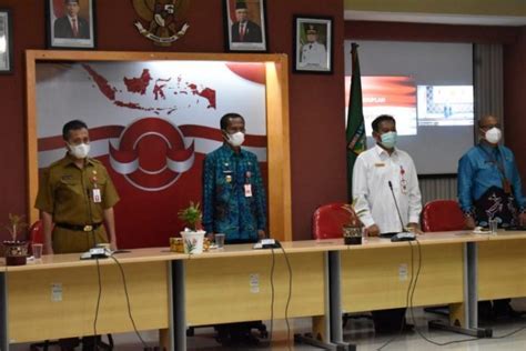 Bupati Tanah Laut Raih Anugerah Manggala Karya Kencana