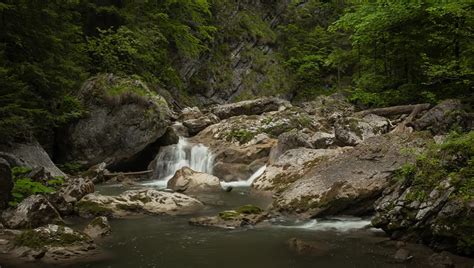 Helpful Tips for Better Waterfall Photography | Fstoppers