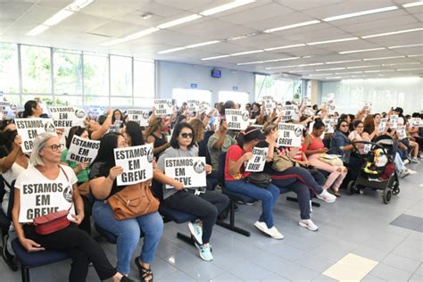 Em greve nacional professores exigem revogação do Novo Ensino Médio e