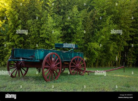 Antique Cart Hi Res Stock Photography And Images Alamy
