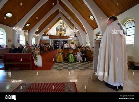 Wedding Church Ceremony Priest Hi Res Stock Photography And Images Alamy