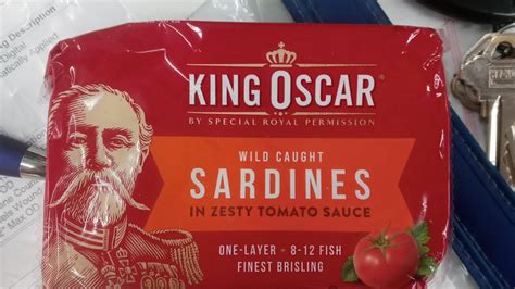 Review King Oscar Sardines In Zesty Tomato Sauce Youtube