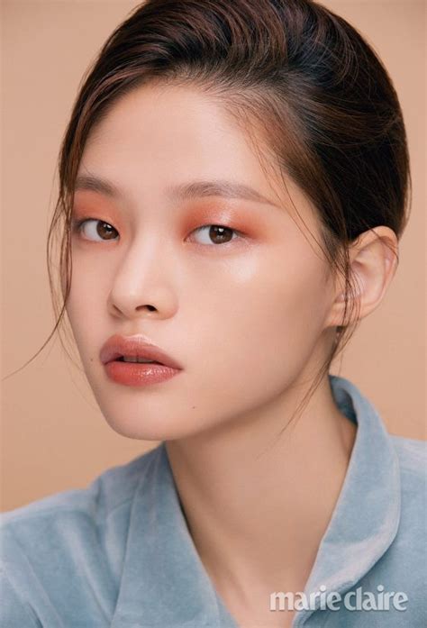 내추럴 스모키 메이크업 ② 마리끌레르 코리아 Marieclairekorea