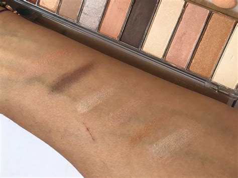 Colleen Makeup Nude Far Paleti Ve Ayd Nlat C Asl N N D Nyas