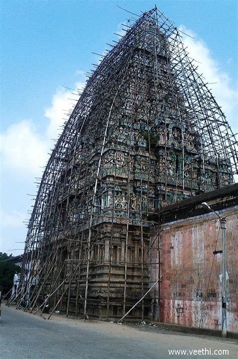 100 years Old Thiyagaraja Temple at Thiruvarur | Veethi