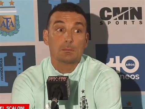 La insólita reacción de Scaloni cuando le preguntaron por las figuritas