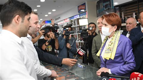 İYİ Parti Lideri Meral Akşener den Başakşehir ve Esenler ziyareti