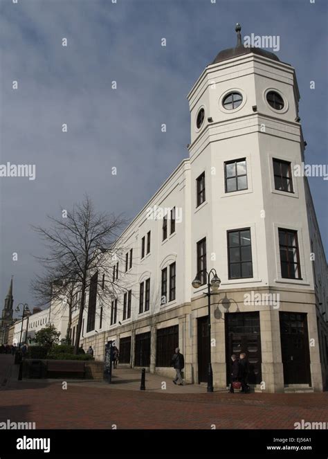 Callendar Square Falkirk Hi Res Stock Photography And Images Alamy