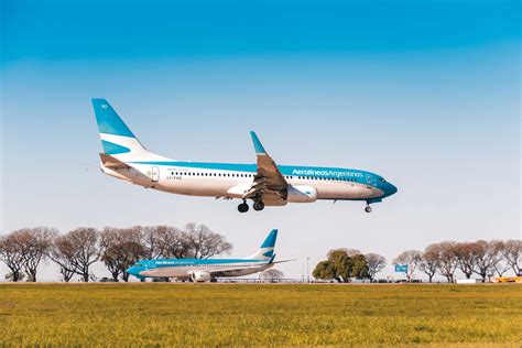 Aerolíneas Argentinas 2023 año record con 13 800 000 viajeros Fly News