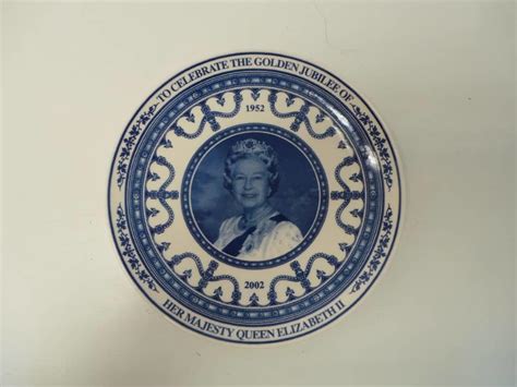 Wedgwood Queen Elizabeth Iis Golden Jubilee Commemorative Plate