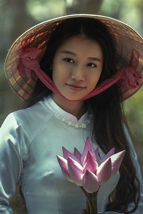 L Histoire De L Ao Dai Costume National Des Vietnamiens