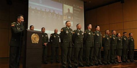 Policía Nacional Coroneles Llamados A Curso De General