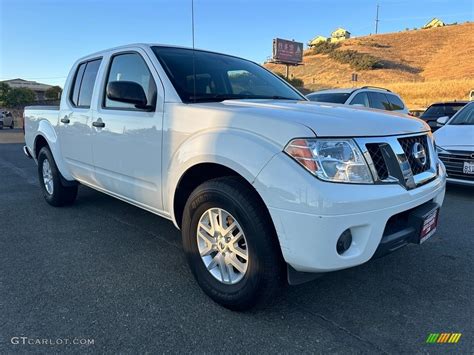 Nissan Frontier Sv Crew Cab Exterior Photos Gtcarlot