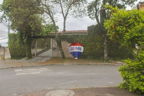 Casa na Rua Francisco Derosso 5422 Alto Boqueirão em Curitiba por R