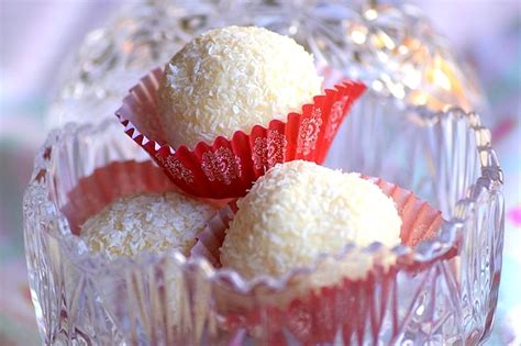 Truffes Noix De Coco Chocolat Blanc Fa On Raffaello Aux D Lices Du Palais