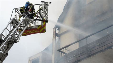 Nach Zwangsr Umung In T Bingen Geb Ude Nach Brand Einsturzgef Hrdet