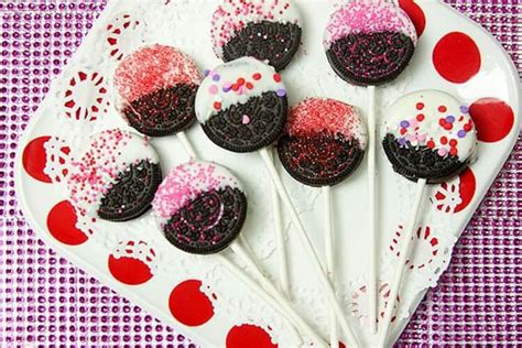 Valentines Day Oreo Pops