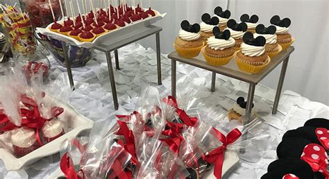 How to Plan the Perfect Mickey Mouse Birthday Party - La Joly Vie