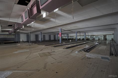 Exploring Yet Another Abandoned Bowling Alley In Ontario 5192 X 3459