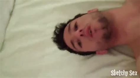 Des Beaux Mecs Gays S Amusent Porn