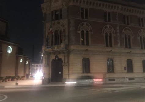 M Illumino Di Meno Il Legnanese Spegne Le Luci Di Palazzi E Monumenti